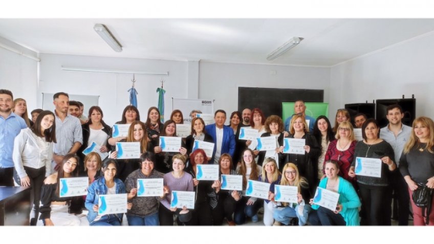 Entrega de certificados del curso de Cuidadores Domiciliarios en Instituto AMEMT